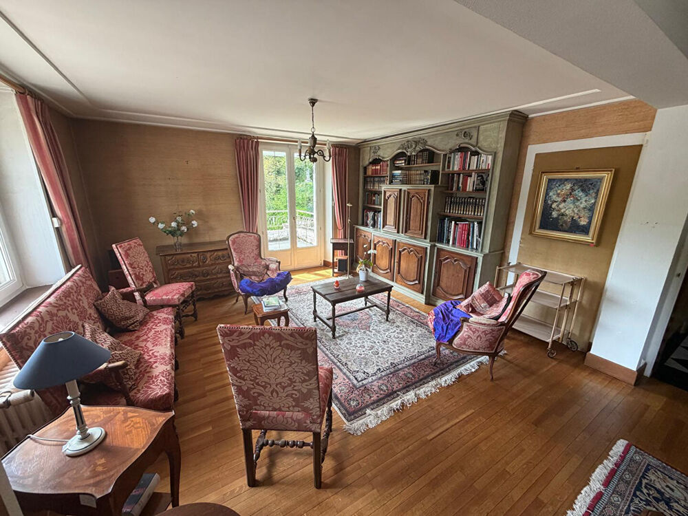 Maison 14 pièce(s) 328 m2