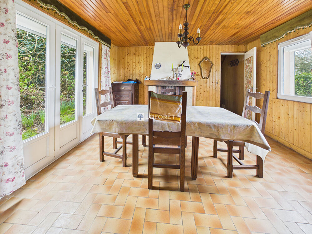 Maison 8 pièces 160 m² · à Scaer · 160 m² · 179 900 €