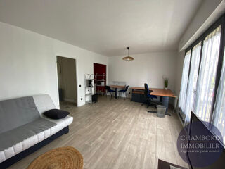 Appartement à louer 1 pièce 32 m²