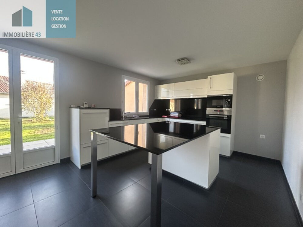 Maison familiale 110 m2 avec jardin clos POLIGNAC (Marnhac)