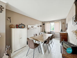  Maison  vendre 8 pices 180 m