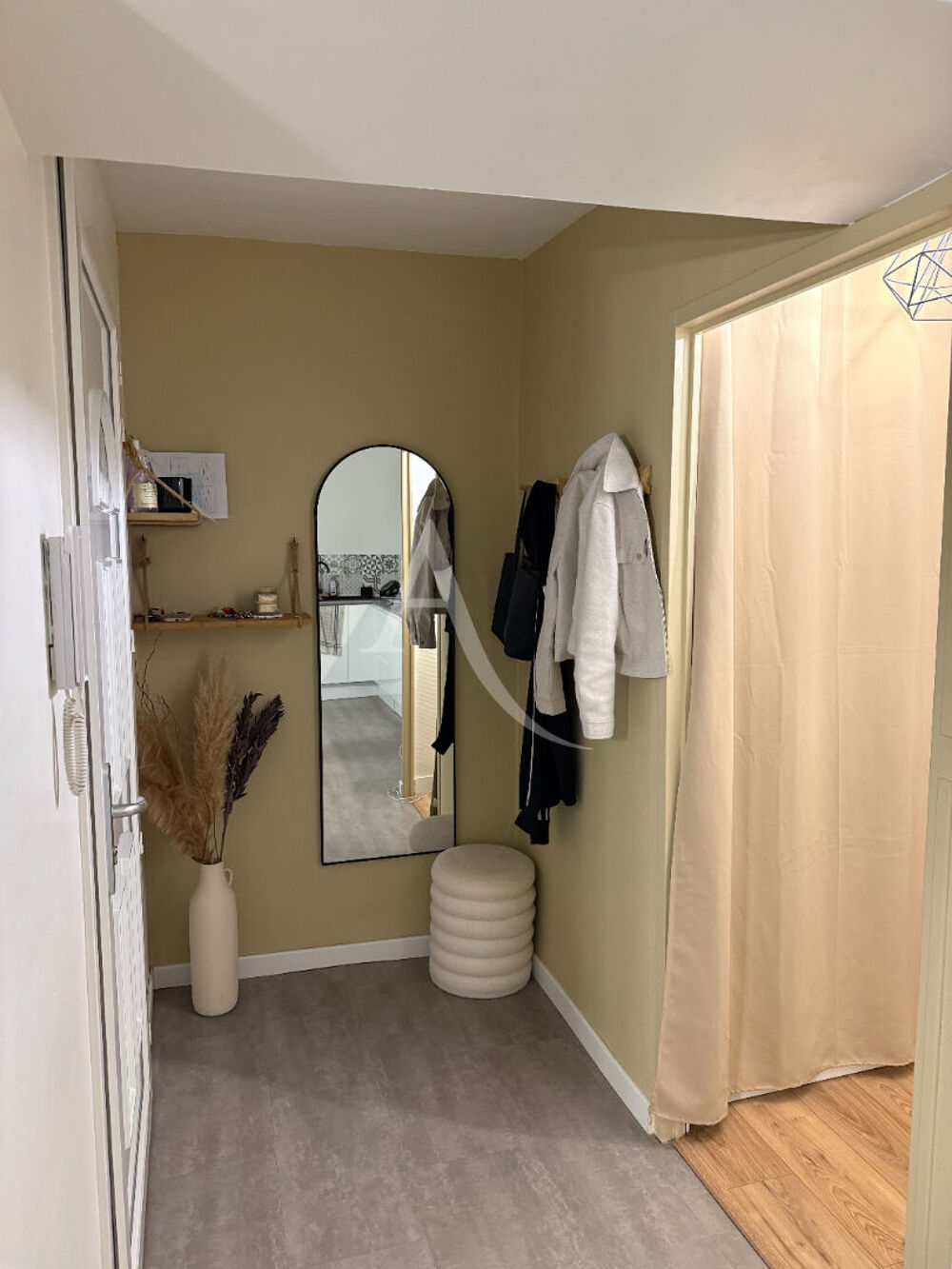 Location Appartement Appartement Trelaze 2 pièce(s) 92.92 m2 Trelaze