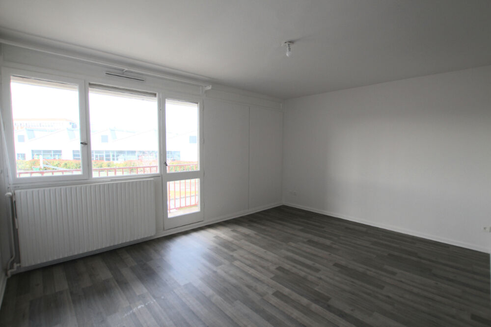 Location Appartement T1 AVEC BALCON - BRON Bron