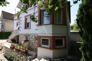  Maison � vendre 7 pi�ces 240 m�