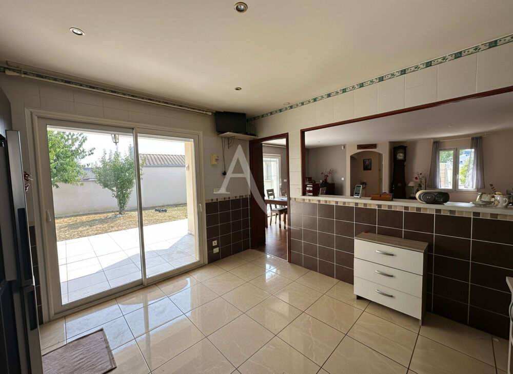 Vente Maison Maison de plain-pied avec garage , Confort et fonctionnalité Rochefort