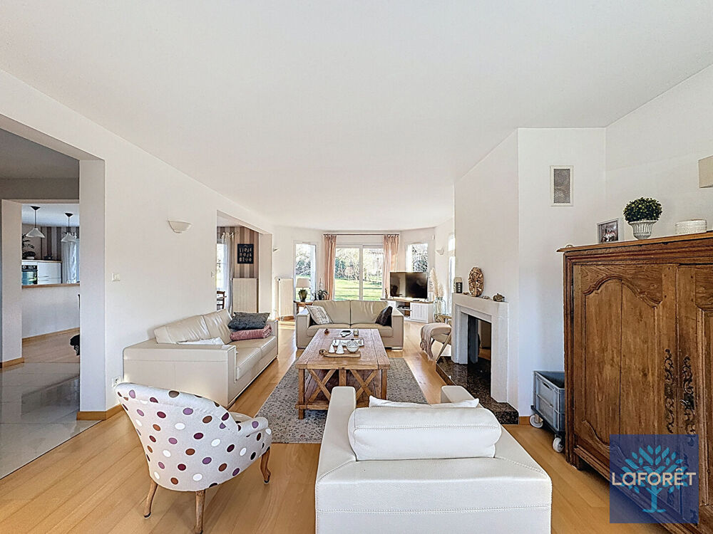 Vente Maison Maison Bernay 5 pièce(s) 149.88 m2 Bernay
