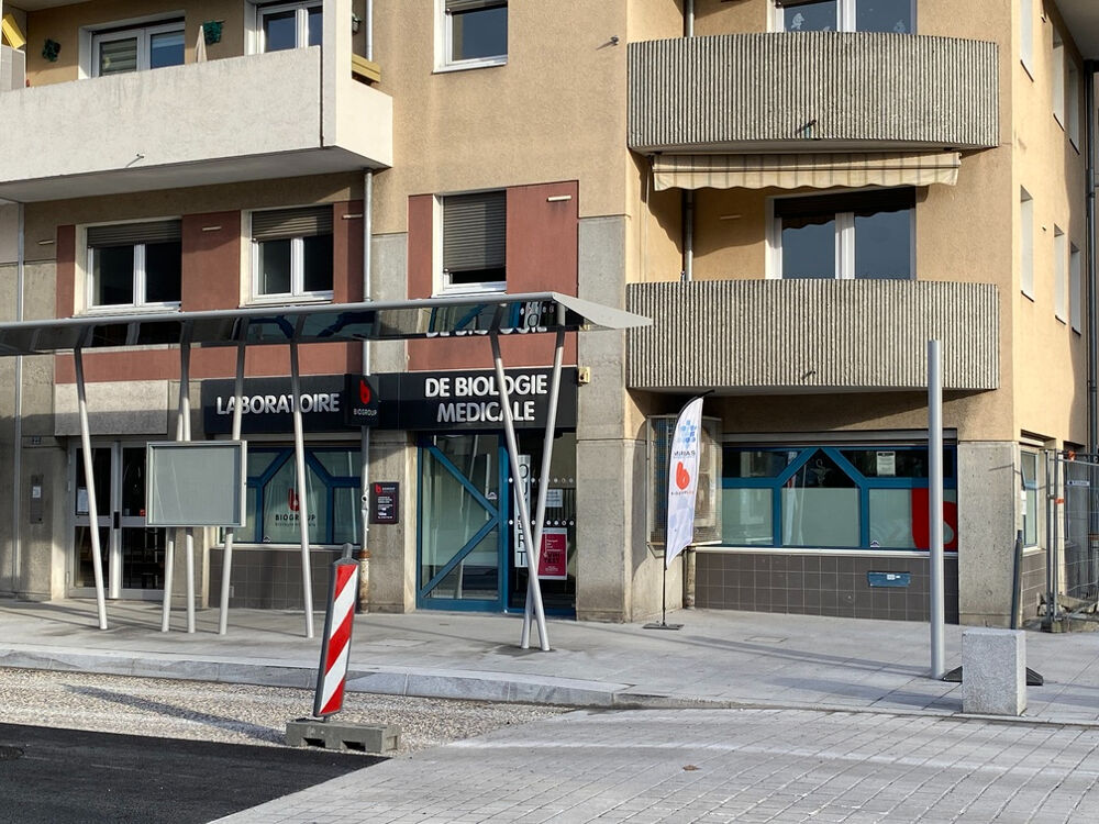   EXCLUSIVITE : THONON - LOCAL COMMERCIAL / BUREAU - 261m² Thonon les bains