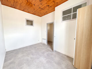  Appartement à louer 3 pièces 65 m²