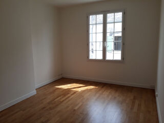  Maison à louer 4 pièces 135 m²