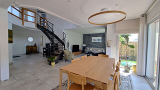  Maison à vendre 8 pièces 241 m²