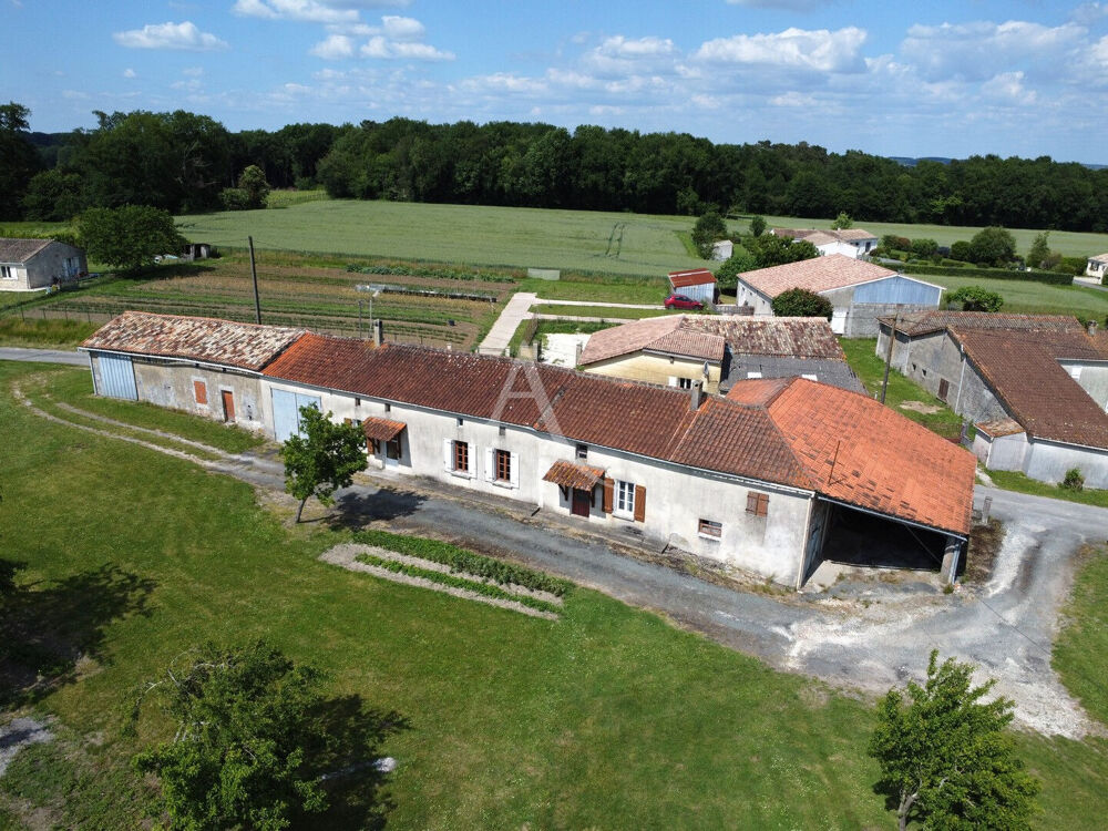Vente Maison Maison Charentaise à rénover dans un cadre champêtre à 10 min de Jonzac Fontaines d ozillac