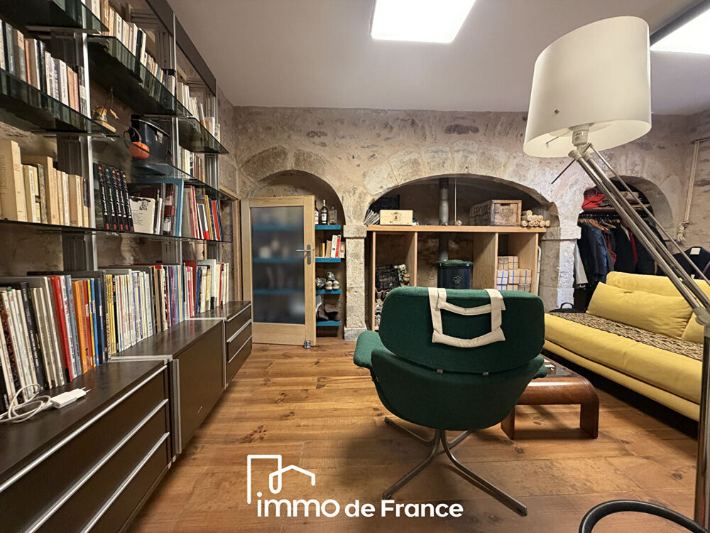   Charmant local dans un immeuble classé du centre-ville Rodez