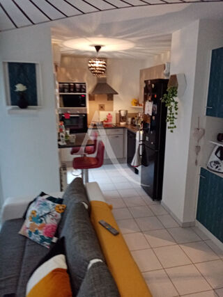  Appartement à louer 3 pièces 67 m²