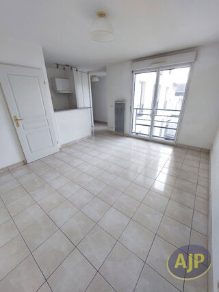  Appartement à louer 1 pièce 28 m²