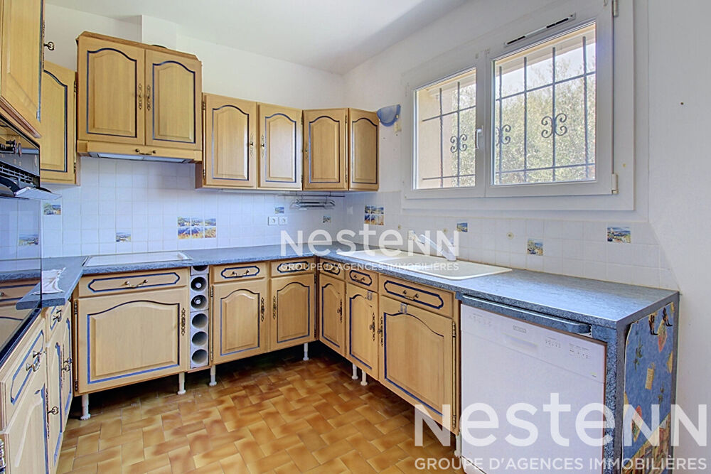 Vente Maison À VENDRE Maison Le Luc 5 pièces 140 m² , Terrain arboré 4 674 m² , Piscine ,Dépendances , À pied du centre-ville Le luc