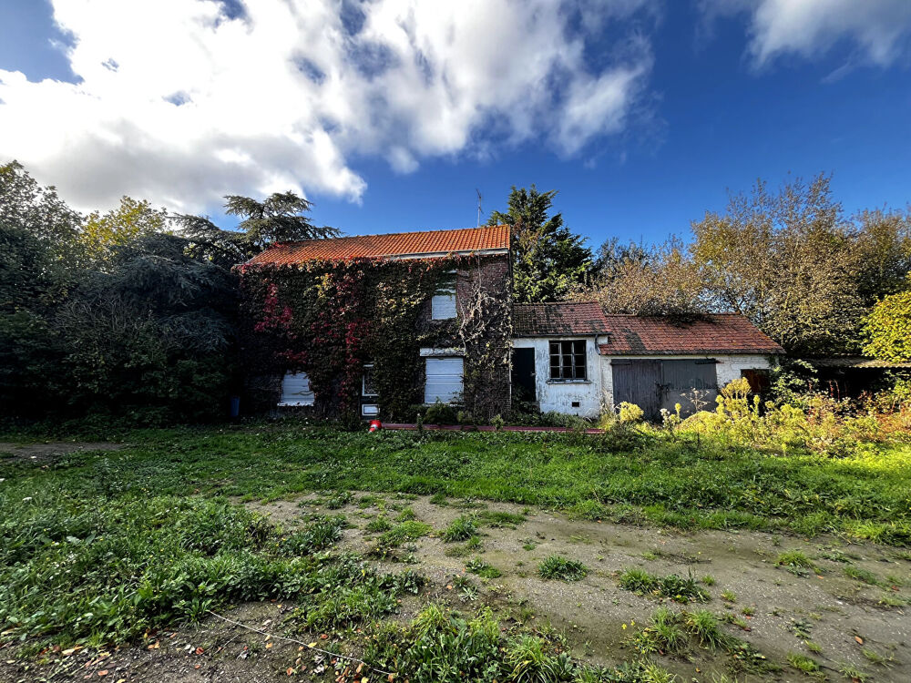 Maison Calais à rénover sur un terrain de 2969m2