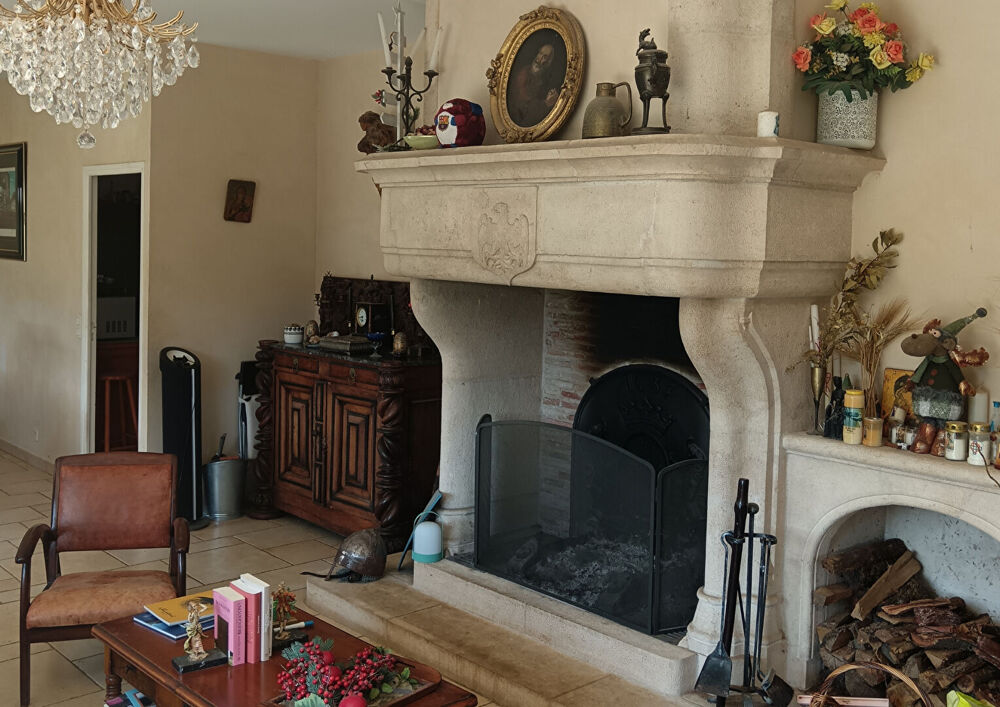 ESSONNE, 40k sud du Paris, Maison Meulière de 7 Chambres, piscine, presque 1 hectare du terrain