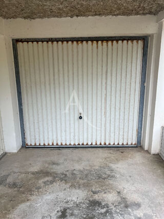  Parking / Garage à vendre 1 pièce 48 m²