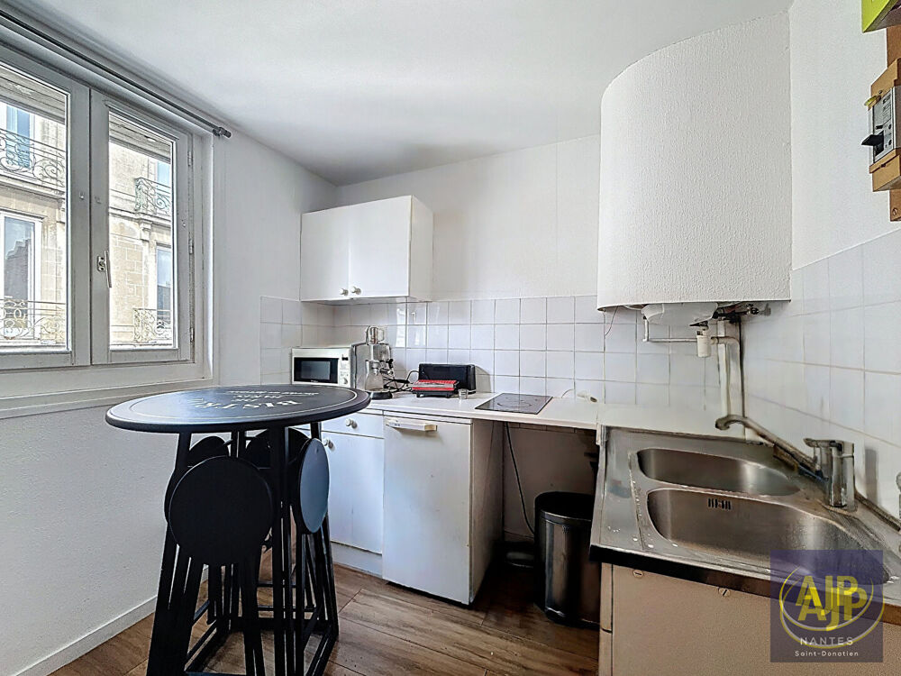 Nantes Hôtel de Ville - Appartement T1 Bis à vendre avec cuisine séparée - 18m2