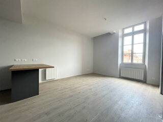 Appartement à louer 3 pièces 64 m²