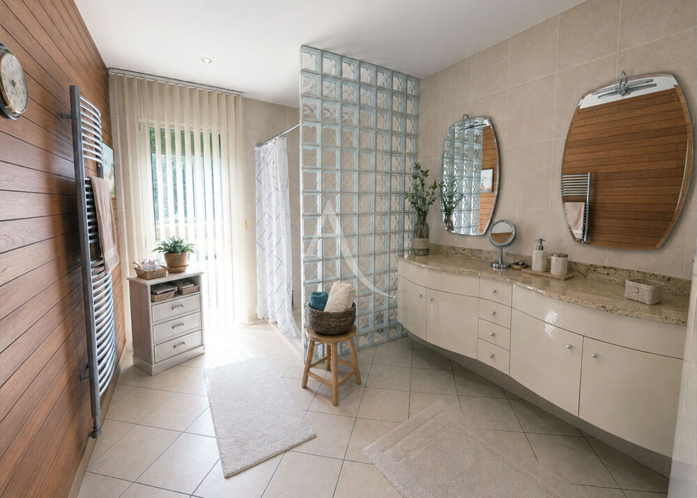 à vendre  Maison La Chapelle-sur-Erdre (44240)