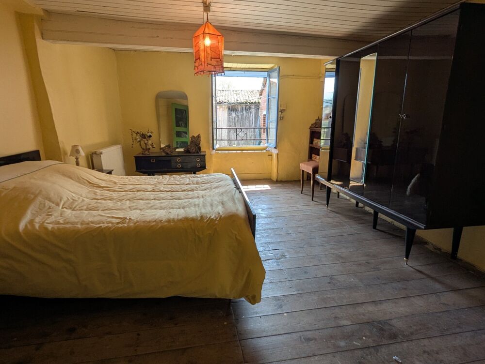 Vente Maison Maison de village 65 m² avec grange et jardin Le mas d azil