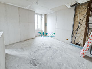  Immeuble � vendre 10 pi�ces 140 m�