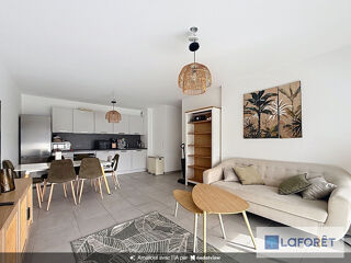 Appartement à louer 3 pièces 63 m²