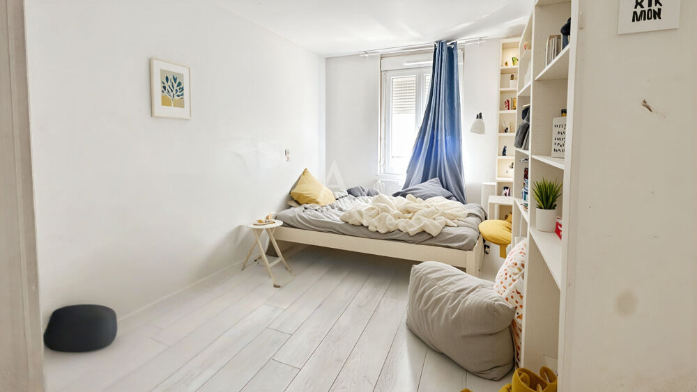 Appartement 4 pièces de 91 m² avec balcon et box à Cergy