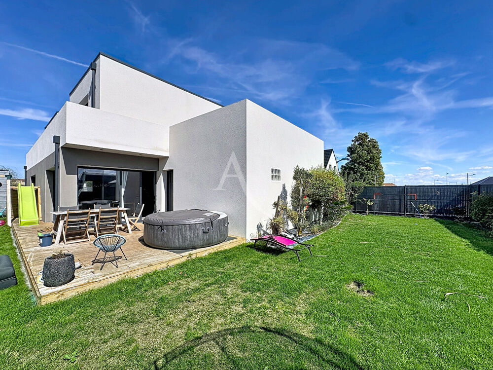 Pavillon Sangatte 200m2