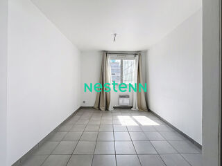  Appartement à louer 4 pièces 80 m²