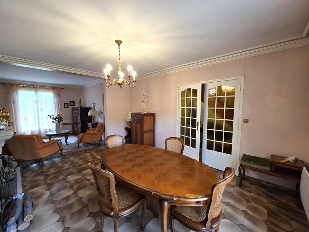 Maison 4 pièces avec 3 chambres, bureau, garage, jardin et terrasse proche centre-ville du Mans