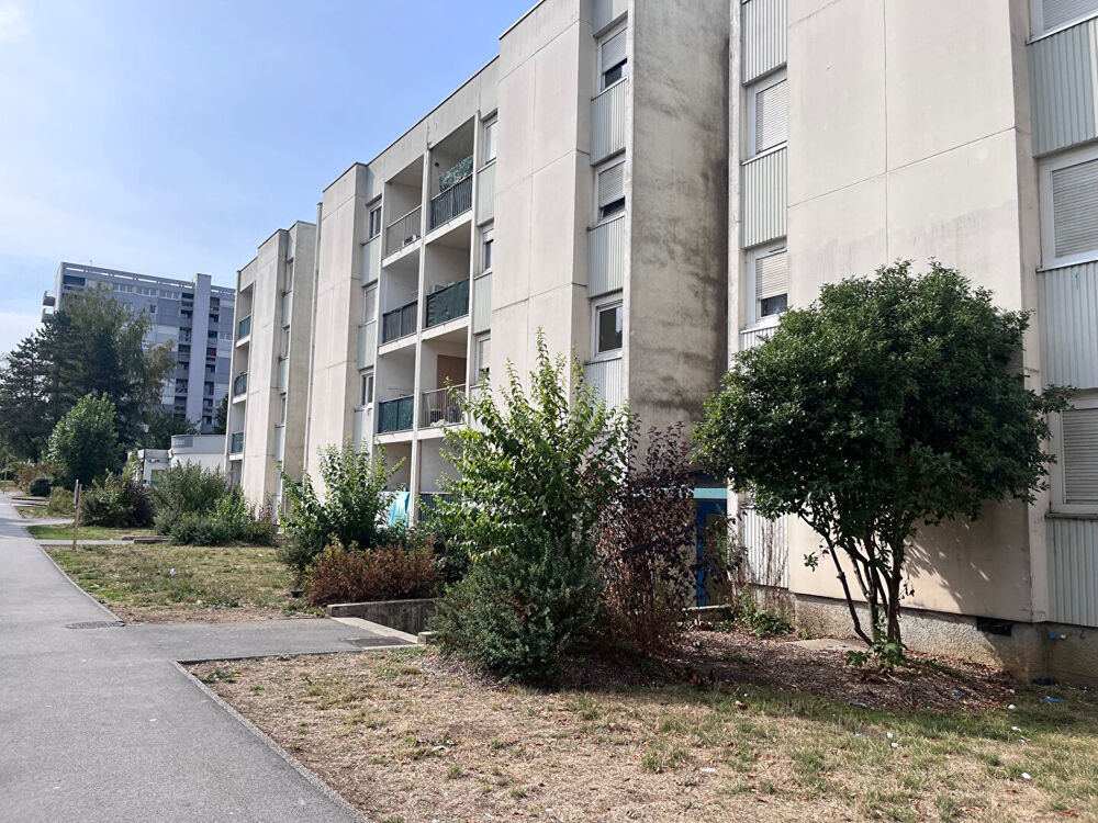 Vente Appartement Appartement T4 lumineux de 79 m² avec 2 balcons - déal investisseur - Proche Faculté de Médecine Besancon