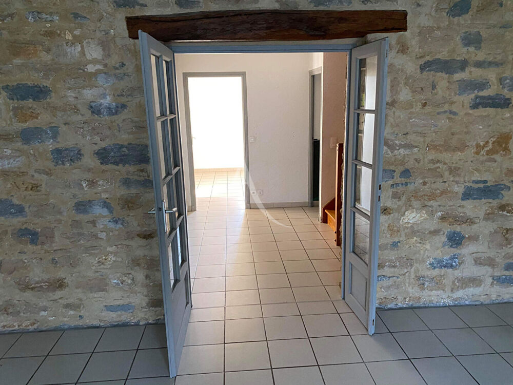 Loue proche centre Ceyzeriat T4 duplex avec jardinet et garage