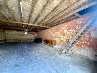  Parking / Garage à vendre 2 pièces 198 m²
