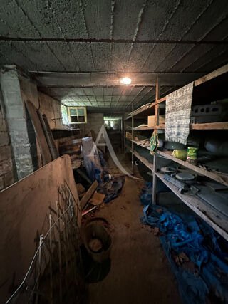  Remise / Grange � vendre 1 pi�ce 157 m�