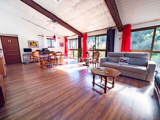  Maison  vendre 10 pices 300 m