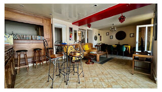  Immeuble  vendre 12 pices 300 m