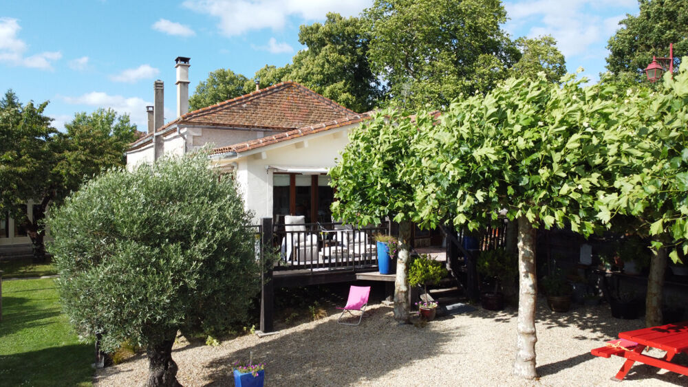 Vente Maison Charme, confort et vue imprenable au coeur de la campagne charentaise Bors (canton de tude et lavalette)