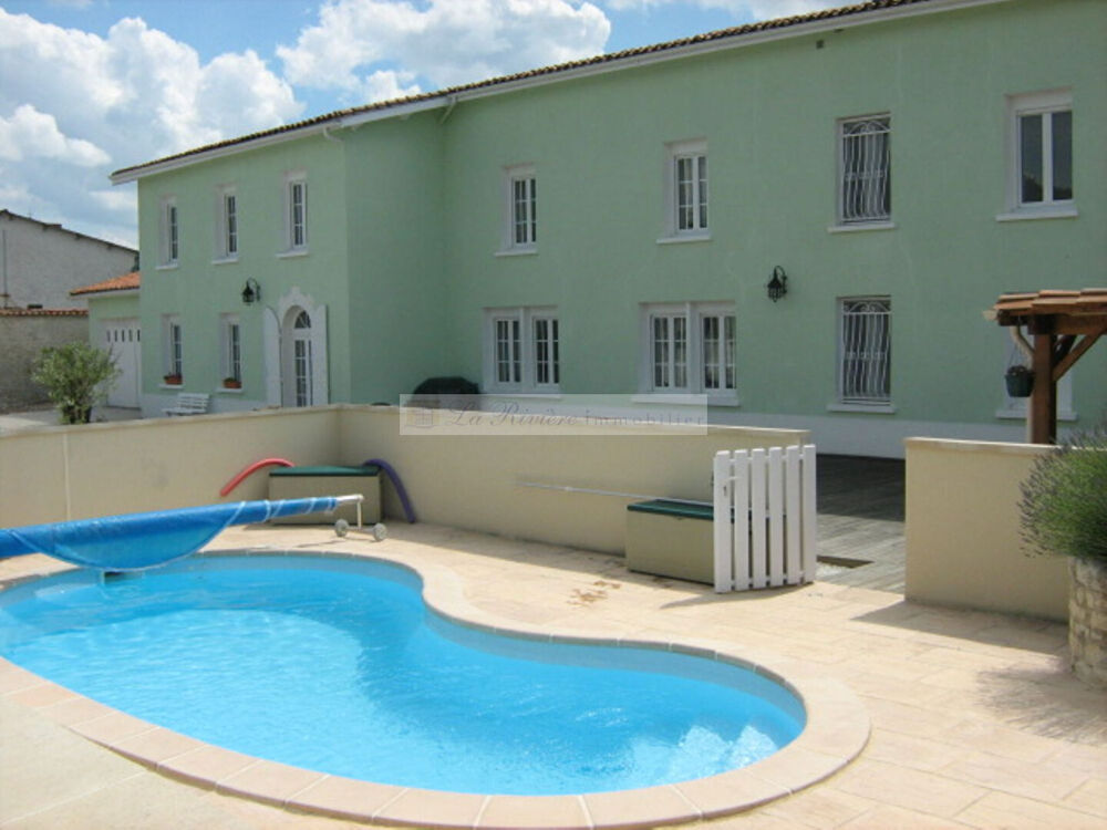 Maison Rouillac 12 Kms 302 m2