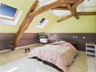  Maison  vendre 9 pices 246 m