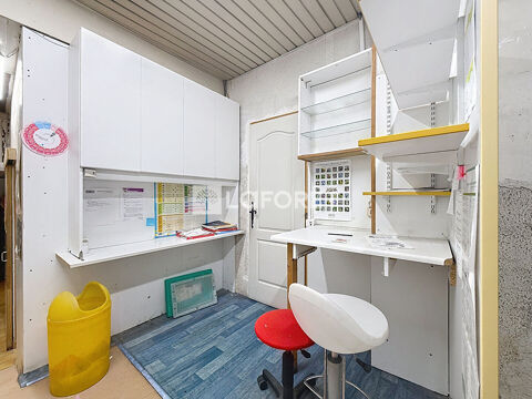   A LOUER  Local commercial 230 m²  Emplacement visible BOURG EN BRESSE 