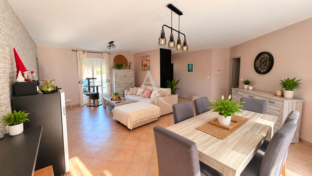 Exclusivité - Pavillon de plain-pied avec 4 chambres, Bureau et piscine
