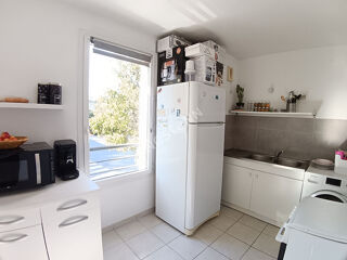 Vente Appartement Appartement T3 de 63m² carrez avec terrasse de 8m² et place de parking. Six fours les plages