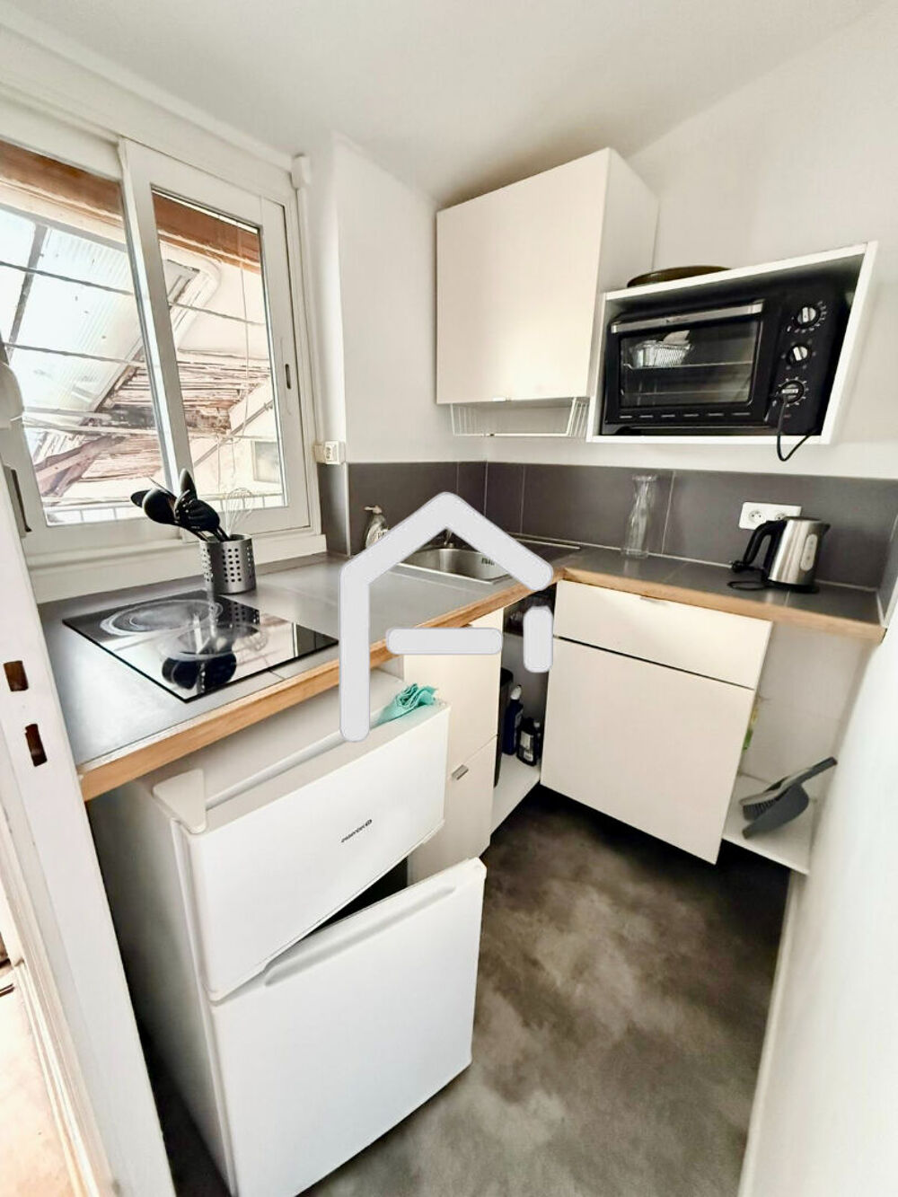 Location Appartement A louer : T2 meublé et climatisé de 26.79m² en hyper centre de Toulouse avec cave et balcon Toulouse