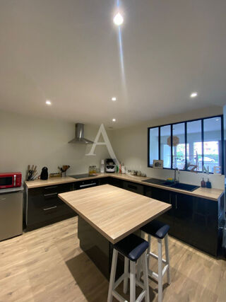  Appartement à louer 3 pièces 72 m²