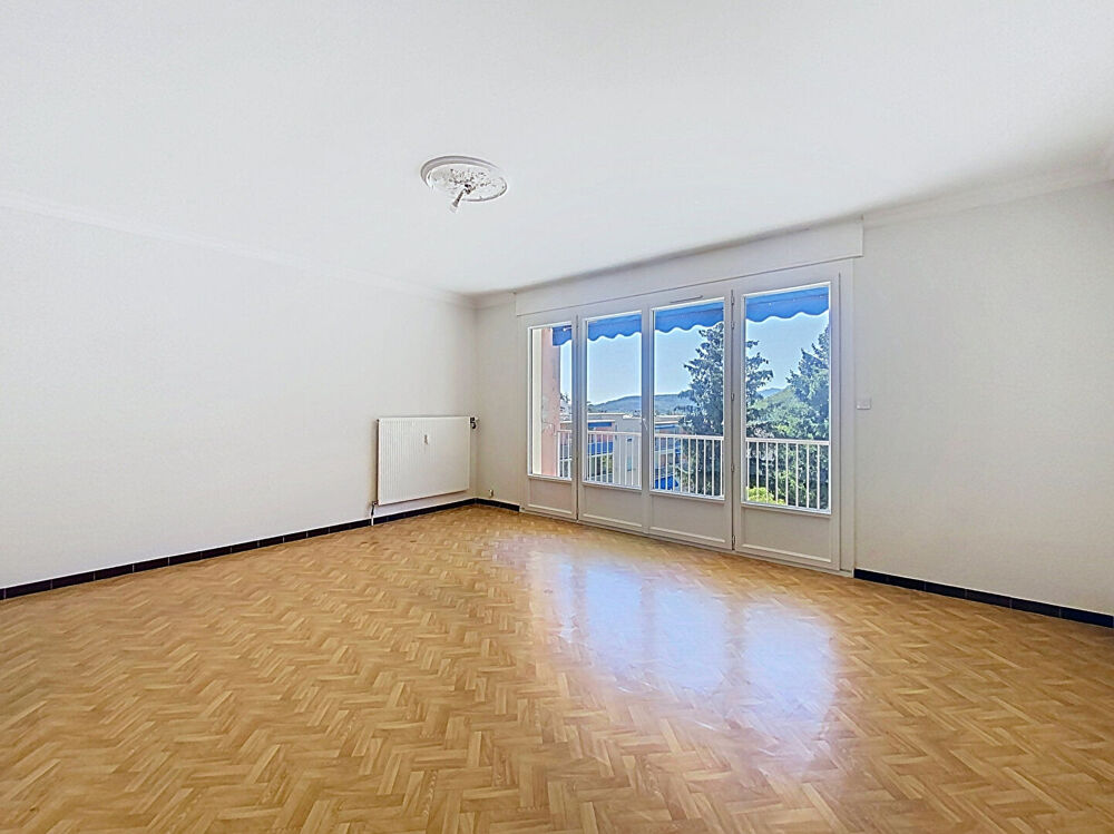Vente Appartement Appartement 4 pièces à vendre à Laragne Monteglin - balcon, garage et cave Laragne monteglin