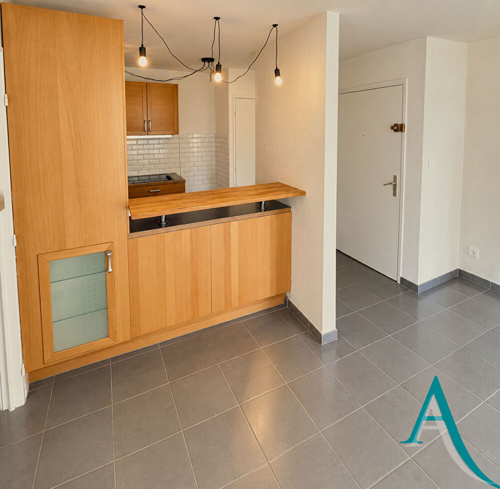 Vente Appartement T2 avec parking en sous-sol  Faubourg Bonnefoy Toulouse