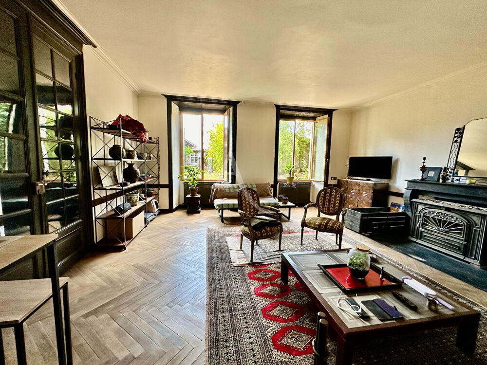 Vente Maison CENTRE DE MIREBEAU - PROPRIETE EXCEPTIONNELLE - CACHET - BEAUX VOLUMES - 242m²  - 4/5 CHAMBRES Mirebeau