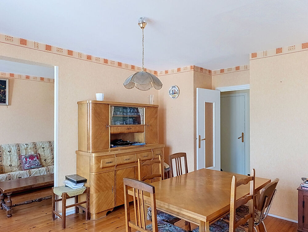 Vente Appartement EXCLUSIVITÉ - SAINT-ÉTIENNE FAURIEL - T4 de 68,97 m² | 2 chambres - Garage en option - Beau potentiel - Proche Écoles et Commodi Saint etienne